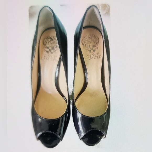 COPY - VINCE CAMUTO Lorim Platform Peep toe Black patent. Size 6.5 gently loved… - Picture 3 of 6